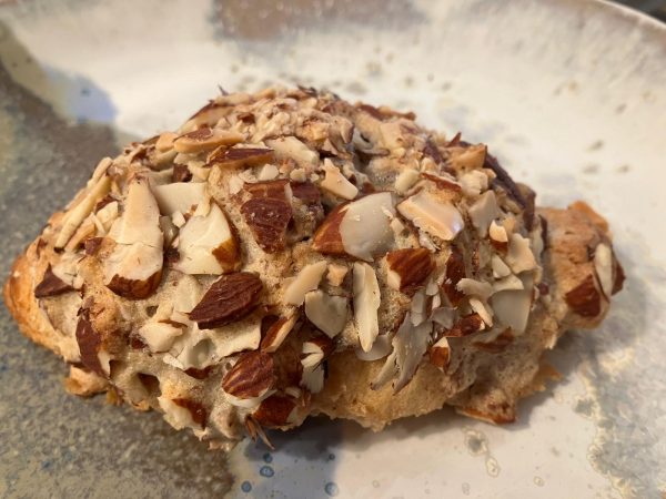 Le Croissant aux Amandes